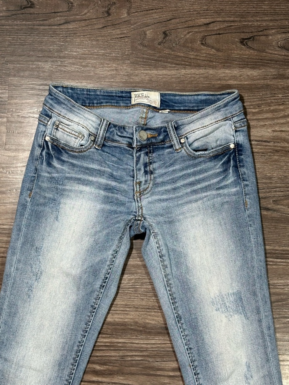BKE Light Wash STELLA SKINNY Distressed Super Stretchy Ultra Low Rise Jeans 24 - Picture 2 of 14